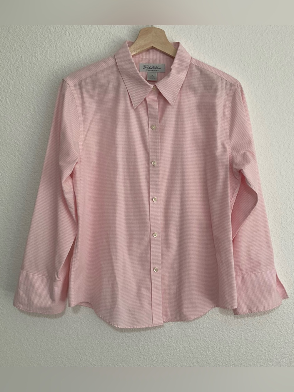 Brooks Brothers Women’s Non-Iron Shirt Size 12 Pink